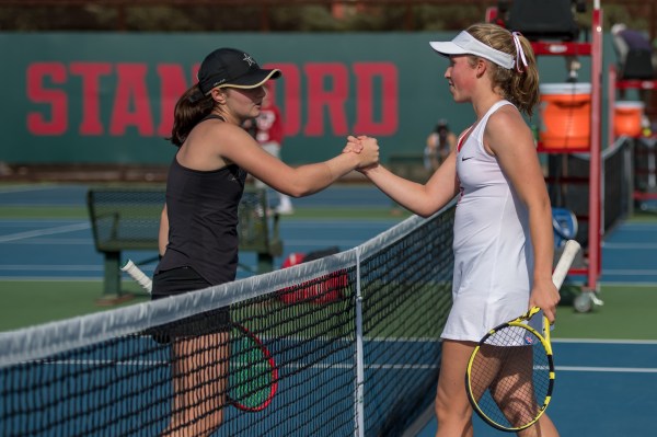 Senior Emily Arbuthnott (right) is the Stanford women’s tennis team’s top returning starter. Arbuthnott is a two-time All-Pac-12 selection and earned 2018 Pac-12 Doubles Team of the Year honors alongside now junior Michaela Gordon. (LYNDSAY RADNEDGE/isiphotos.com)