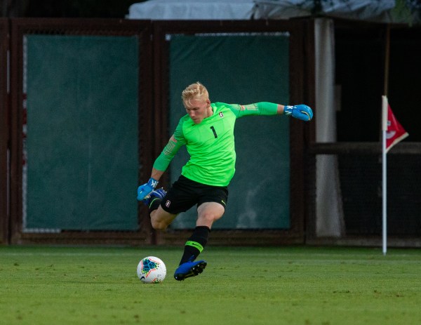 Redshirt sophomore goalkeeper Andrew Thomas (above) made a critical game-saving stop in the 94th minute to keep the game at 0-0. Unable to find the back of the net, Stanford picked up its third draw of the season. (Photo: John P. Lozano/isiphotos.com)