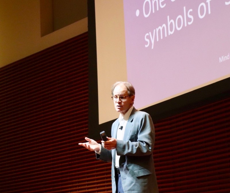 Keynote speaker and noted Psychiatrist Dan Siegel gives a lecture entitled 'Aware: The Science and practice of presence.' (Photo: Anupriya Dwivedi/The Stanford Daily)