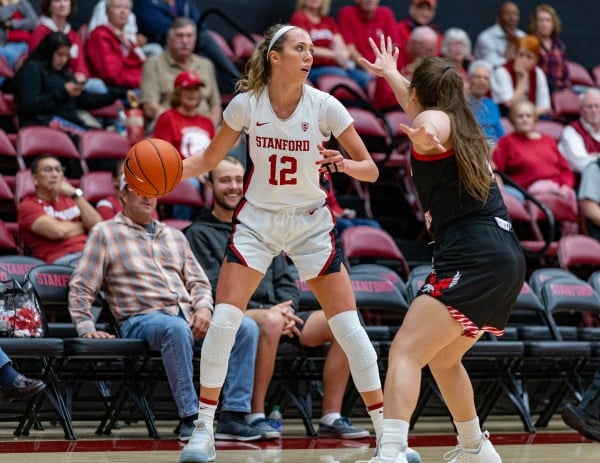 Sophomore forward Lexie Hull (above) scored eight of the Stanford’s 14 points in overtime to lift Stanford over Gonzaga 76-70. Hull finished with 20 points on 7-of-15 from the field, adding eight rebounds and two assists. (Photo: JOHN P. LOZANO/isiphotos.com)