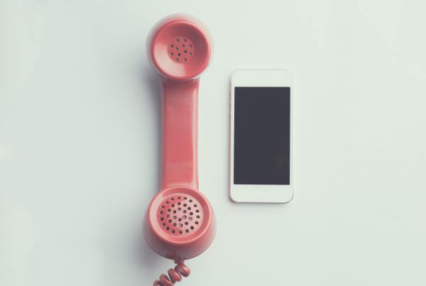 Home is just a phone call away. (Photo: Pexels)