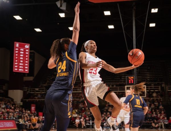 Junior guard Kiana Williams (above) contributed 17 points and five assists in a win over Washington State on Sunday. The win brings the team's record to 20-2, leading the Pac-12. (Photo: JOHN TODD/isiphotos.com)