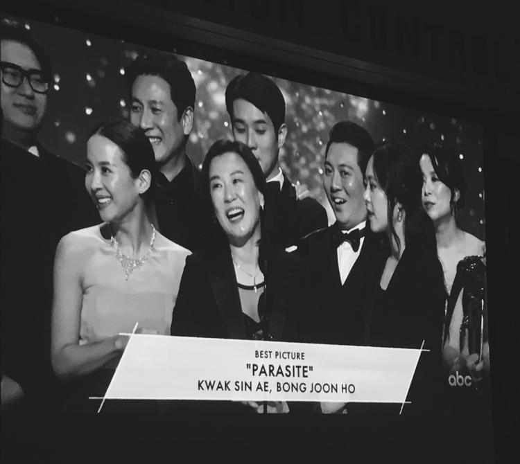A photo Jeong Shin took of the TV while watching the team behind 'Parasite' accept its award for Best Picture at the 92nd Academy Awards