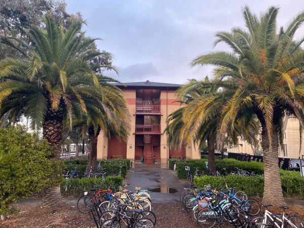 According to Graduate Life Office deans, some students exposed to coronavirus who have not been diagnosed with the virus have been moved into EV studios, multiple graduate students told The Daily. (Photo: NICHOLAS WELCH/The Stanford Daily)
