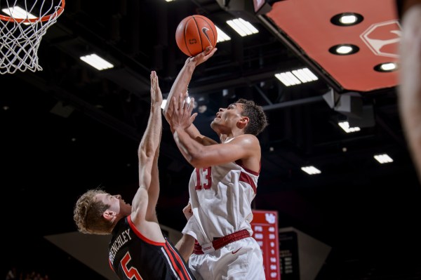 Junior forward Oscar da Silva is one of the most senior starters for the Cardinal and has been reliable both offensively and defensively all season. Despite missing one game due to injury, da Silva leads the team in points per game with 16.1. (Photo: KAREN AMBROSE HICKEY/isiphotos.com)