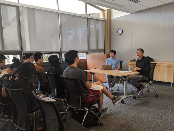 On Friday sociology professor Xueguang Zhou spoke about the Chinese government’s response to the coronavirus outbreak. (Photo: YULOU ZHOU/The Stanford Daily)