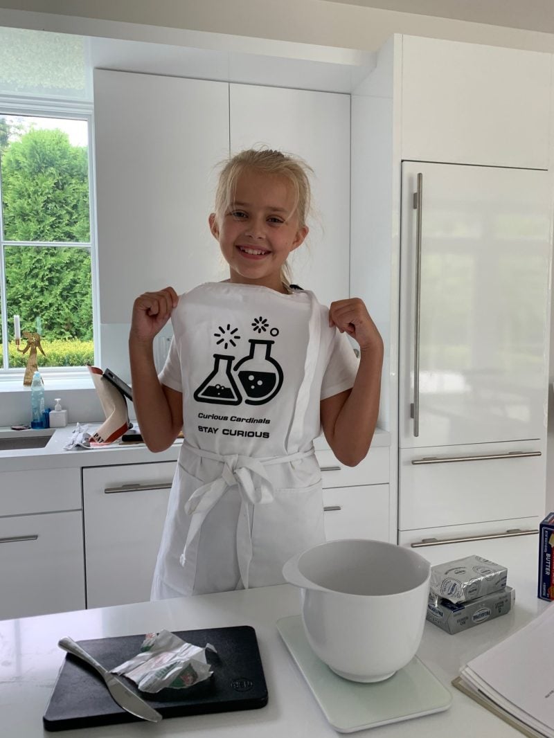 A 4th grade student learns about the chemistry of baking through the Stanford student-founded platform Curious Cardinals. (Photo: Audrey Wisch).