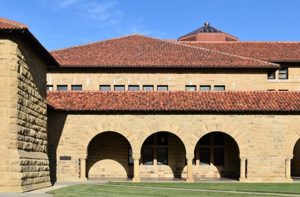 The arched walkways of Stanford's quad.