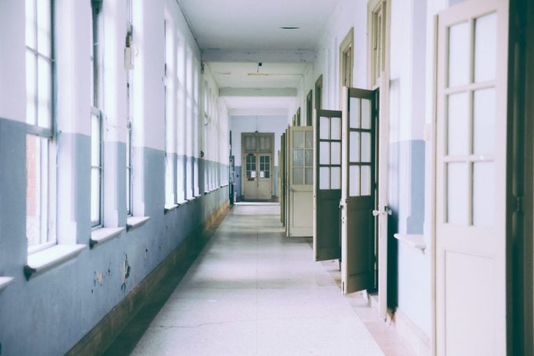 Robert Castaneros '24 argues that we should work to better our schools instead of blindly romanticizing them. (Image: Pexels)