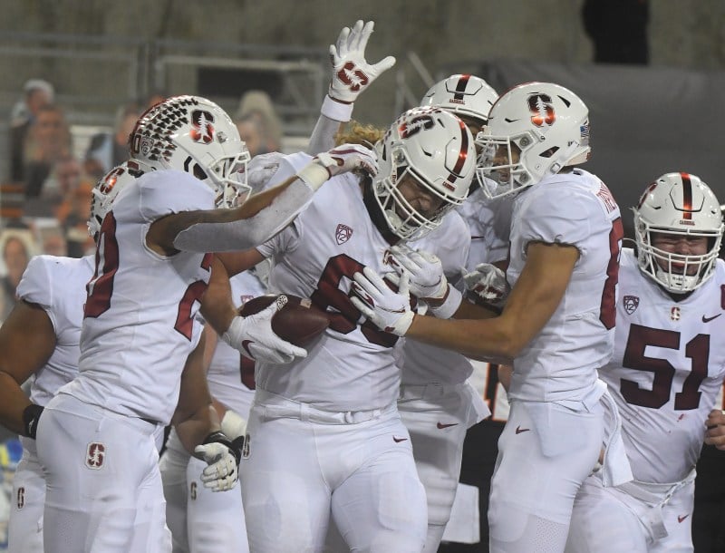 Senior tight end Tucker Fisk scored the first touchdown of his Stanford career on Saturday. Fisk caught a short pass from senior quarterback Davis Mills and ran it in for the score en route to Stanford's 27-24 victory. (Photo: Mark Yien)