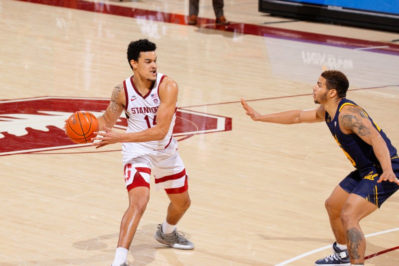 Sophomore guard Spencer Jones led the Cardinal with 17 points Saturday night as the Cardinal narrowly escaped the Utes in Maples Pavilion. (Photo: BOB DREBIN/isiphotos.com)