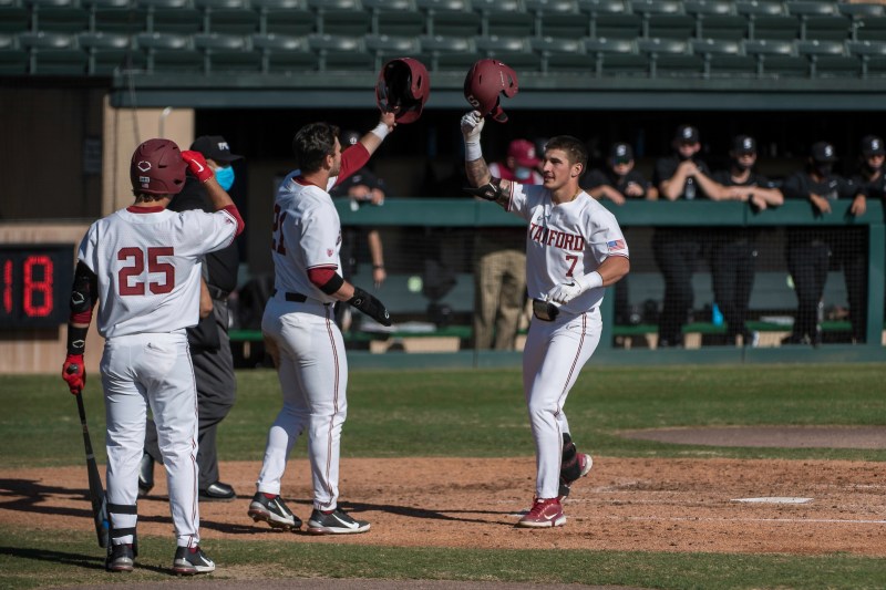 Sophomore left fielder Brock Jones (above, 7), senior center fielder Tim Tawa (above, 21) and sophomore catcher Kody Huff (above, 25) each had key hits to help left Stanford to a pair of wins over the University of San Francisco on Thursday and Friday. (Photo: KAREN HICKEY/isiphotos.com)