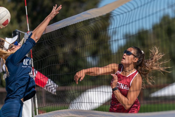 Senior Sunny Villapando (above) became the all-time career wins leader for Stanford beach volleyball after earning her 50th and 51st victories this week. The team, now on a six-game win streak, heads to Tuscon to face four Pac-12 foes, with Arizona being the first challenger on Saturday. (Photo: GLEN MITCHELL/isiphotos.com)