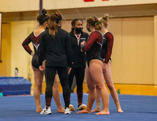 Stanford women's gymnastics looks for its first victory this season against San Jose State on Wednesday. (Photo: JOHN LOZANO/isiphotos.com)