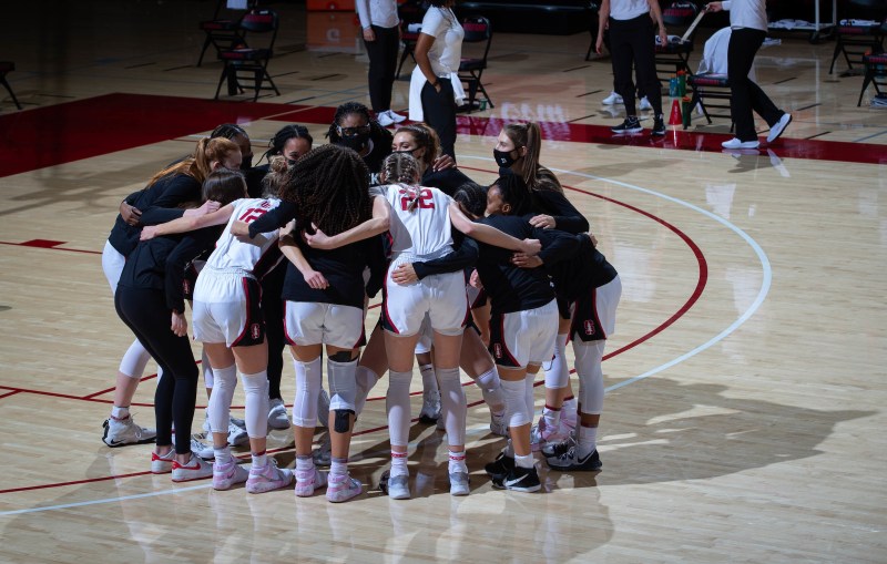 After a 25-2 season capped off by a Pac-12 Championship, women's basketball is heading to the NCAA Tournament as a No. 1 seed. (Photo: ERIN CHANG/isiphotos.com)