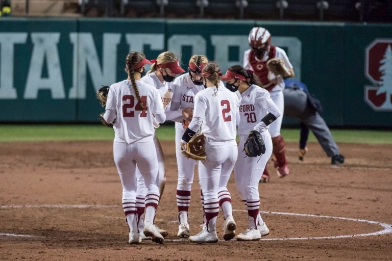 Stanford softball struggled to play with No. 9 Arizona in the first of a four-game series. The team's next opportunity comes Friday at 3:30 p.m. PT. (Photo: KAREN HICKEY/isiphotos.com)