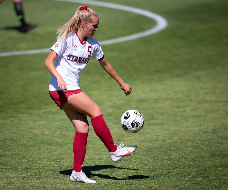 Freshman midfielder Astrid Wheeler (above) has been a key part of the Stanford women's soccer team this spring. (Photo: ERIN CHANG/isiphotos.com)