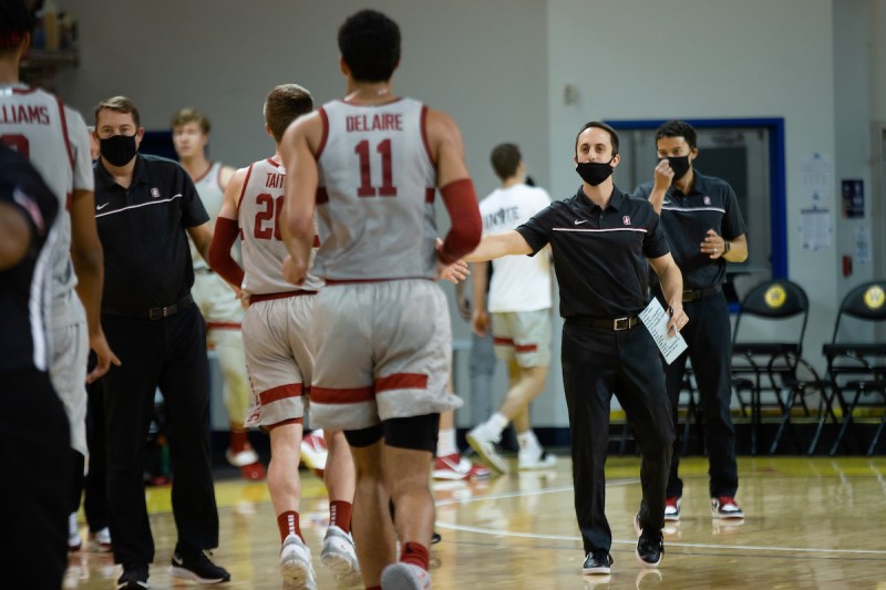 Reloading with another top-20 recruiting class, Stanford's men's basketball team will look to improve on this past season's 14-13 record. (Photo: BOB DREBIN/isiphotos.com)
