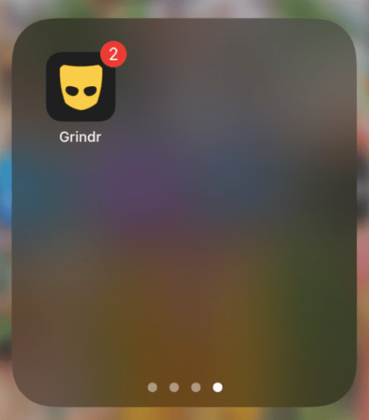 Screenshot of Grindr app logo with two unread messages. (Screenshot: VIVEK TANNA/The Stanford Daily)