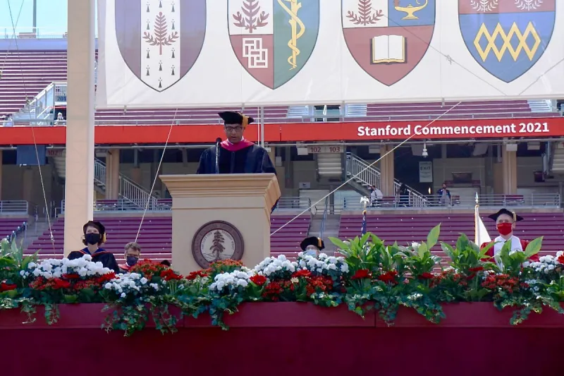 Dr. Atul Gawande '87 delivers his remarks at the 2021 Commencement ceremony for advanced degree recipients. (ANANYA KARTHIK/The Stanford Daily)
