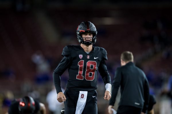 Tanner McKee playing on Sunday's game between Stanford and University of Washington