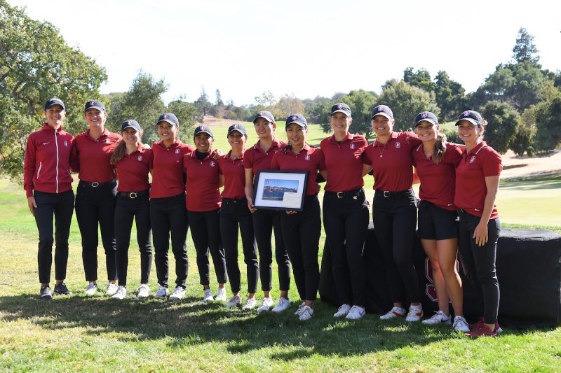 Stanford women's golf poses for a team photo.