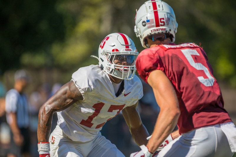 Senior CB Kyu Blu Kelly lines up against junior WR John Humphreys in practice on August 19. Kelly was named to the 2022 preseason All Pac-12 first team. (PHOTO: SCOTT GOULD/ISI Photos)
