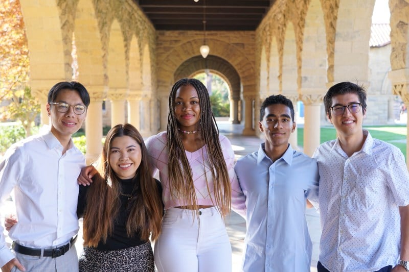 (From left) Chali Lee, Frances Suavillo, Makenna Turner, Itbaan Nafi, and Erik Rozi were selected for the inaugural cohort of the Obama-Chesky Voyager Scholarship. (Photo: HANNAH FREITAG/The Stanford Daily)