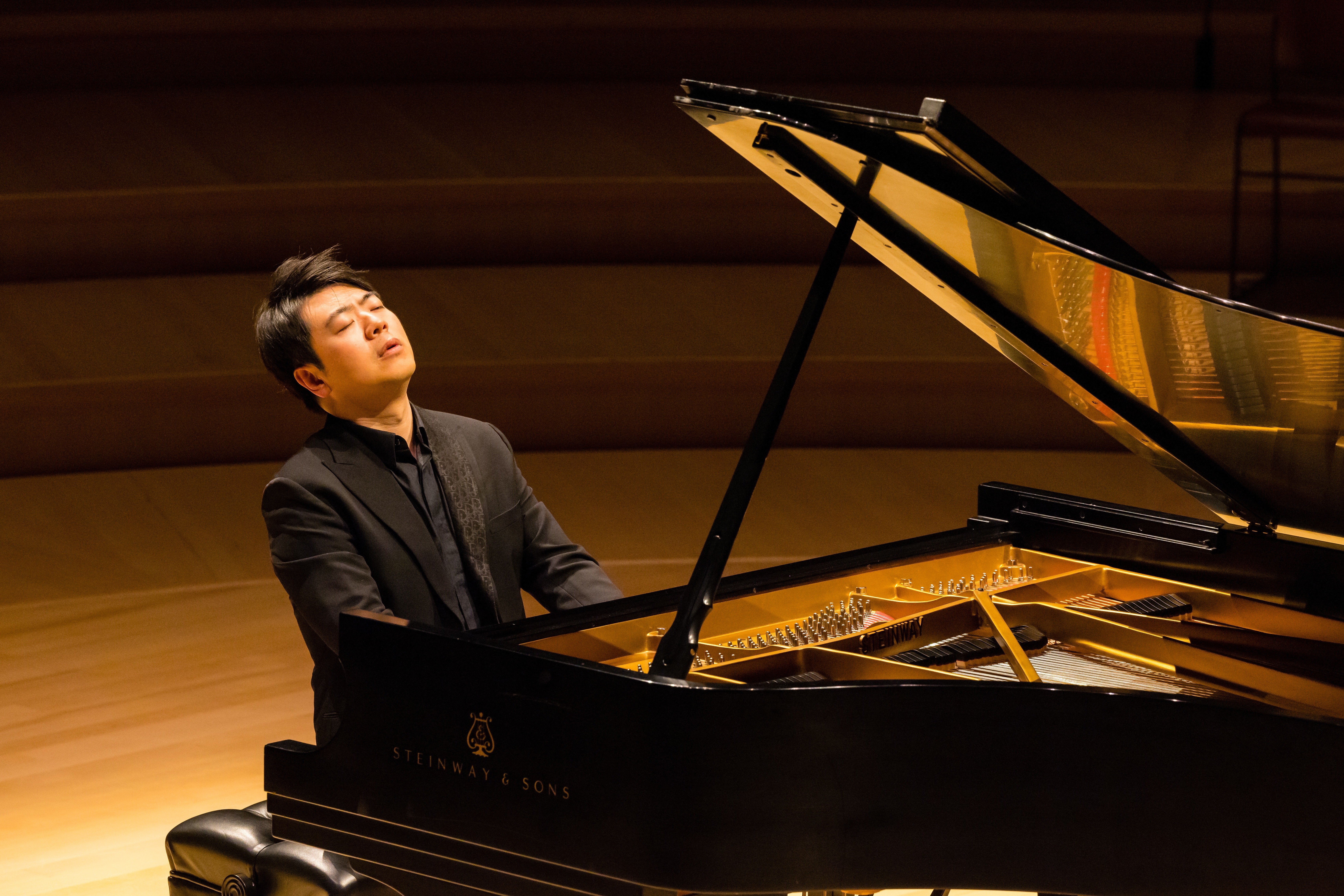 Lang Lang at Bing: A review by a pianist and a non-pianist