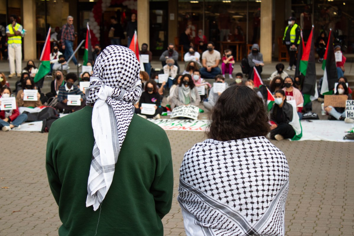 Pro-Palestine students interrupt Family Weekend welcome session