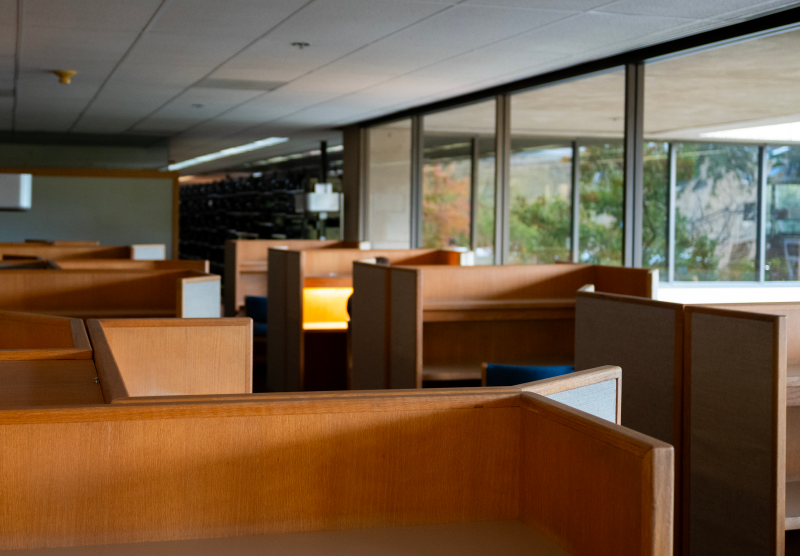 A view of the study clusters in Green Library, overlooking Meyer Green.