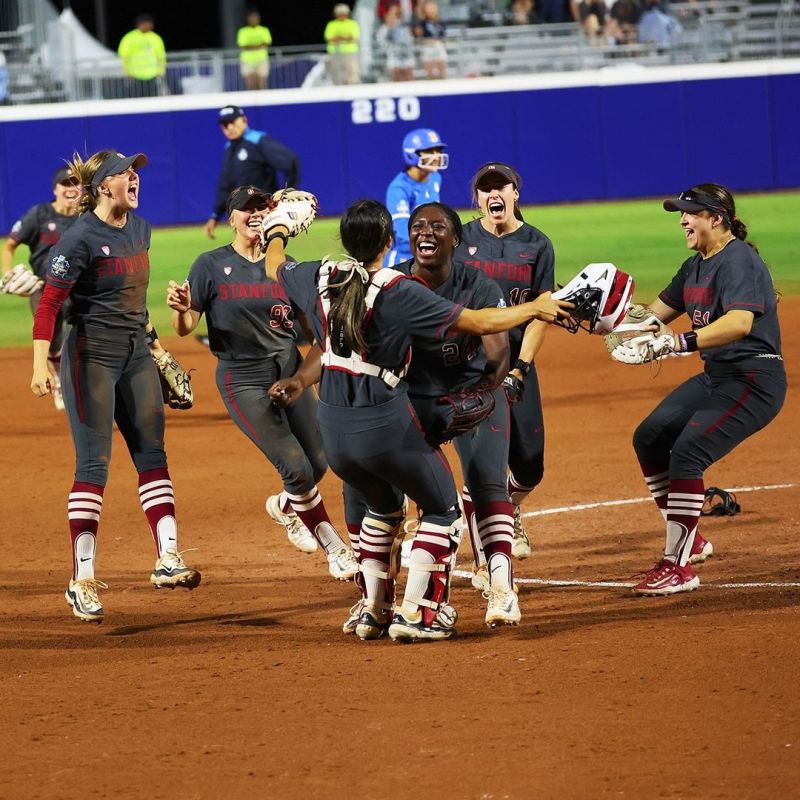 Softball Beats Ucla To Reach Wcws Semi Finals