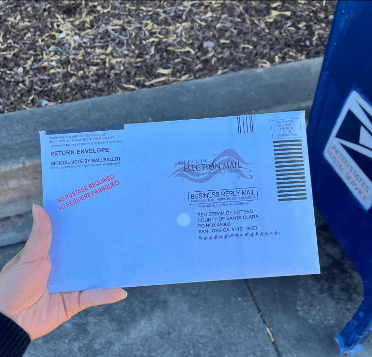 A picture of the return envelope for absentee ballot