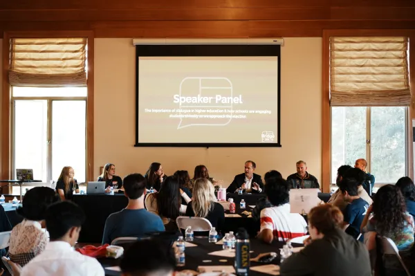 Bridge the Bay brought together students, faculty and administrators to discuss important election-related issues. (Photo courtesy of Nathan Kuczmarski)