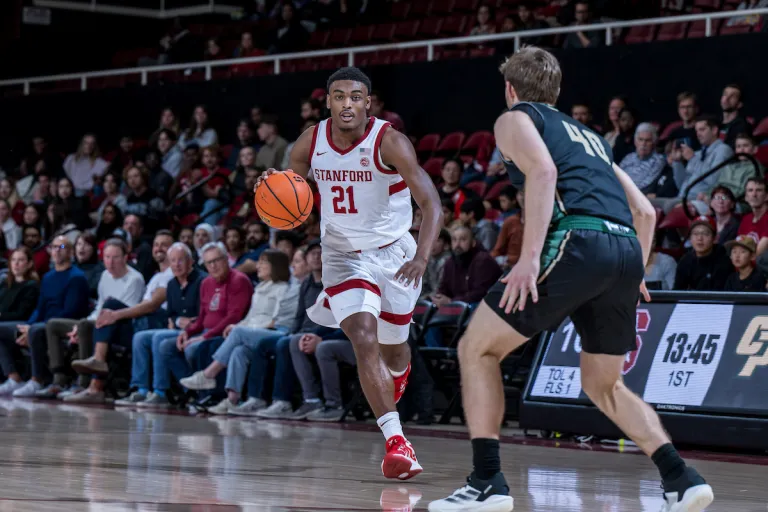 Jaylen Blakes brings the ball up the court in a game against Cal Poly.