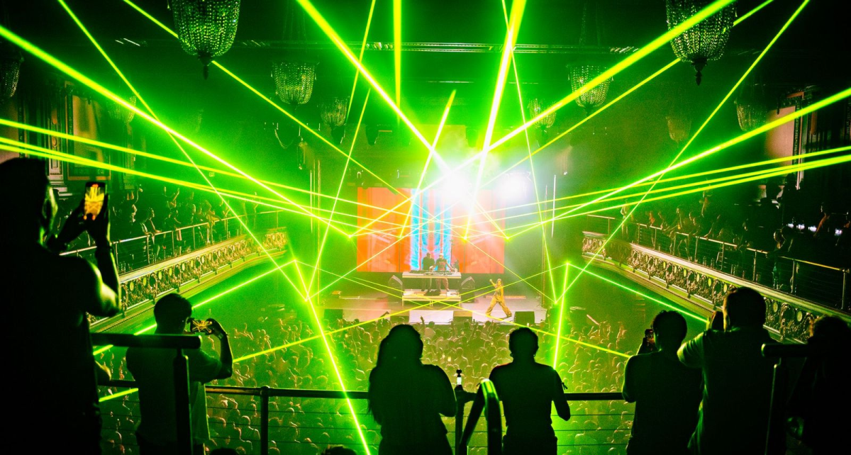 Łaszewo brings controlled chaos and community to the Regency Ballroom 2 Łaszewo brings controlled chaos and community to the Regency Ballroom