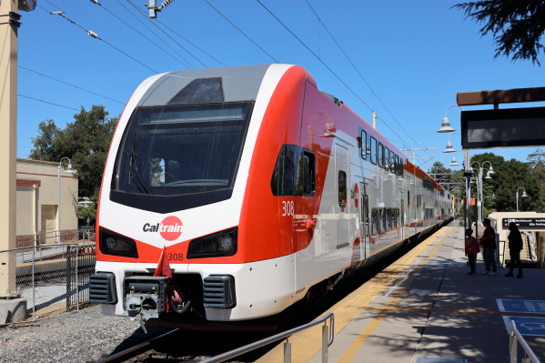 Caltrain entering Palo Alto station