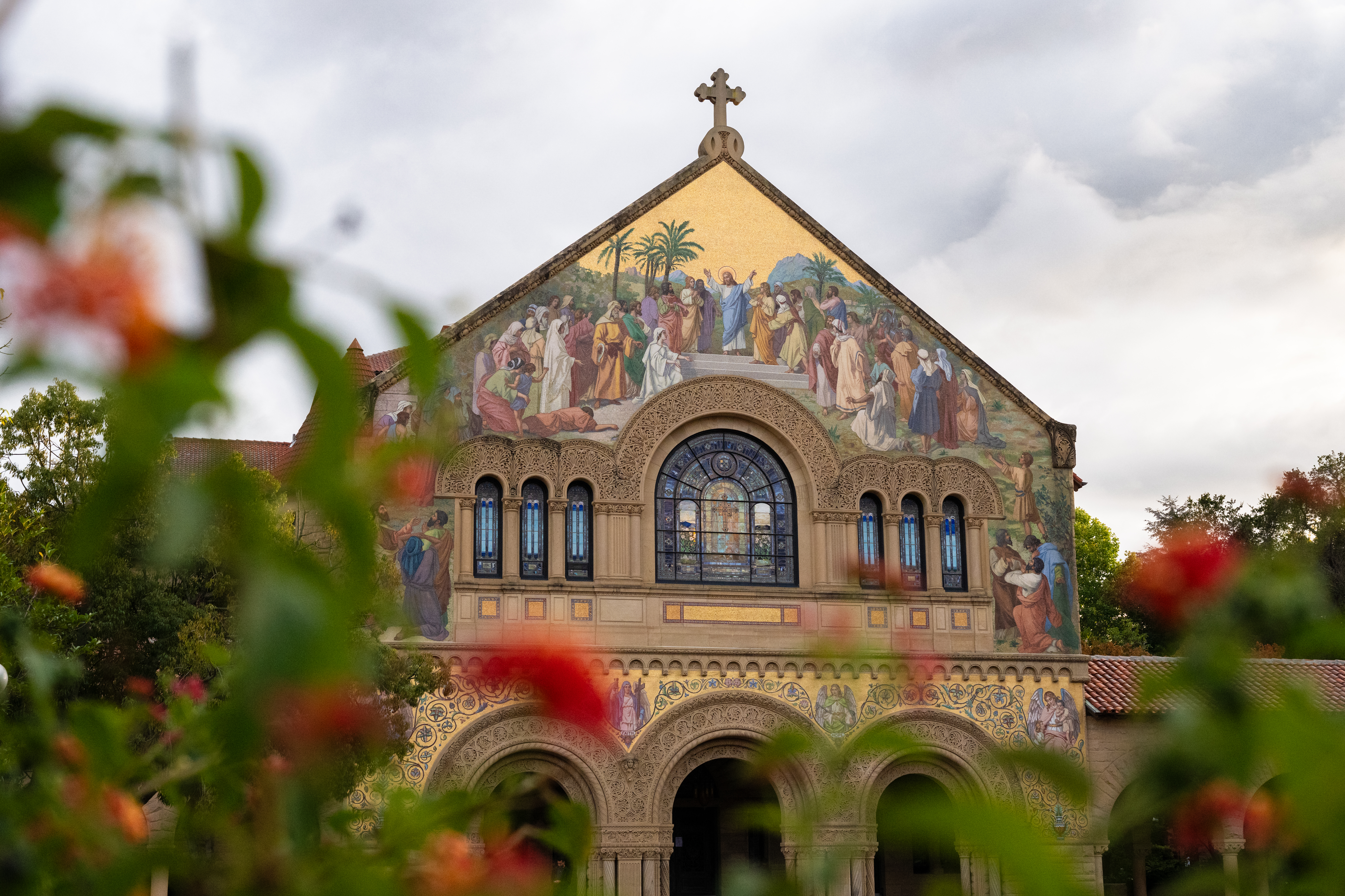 Stanford and Cal architecture: Who built it best?