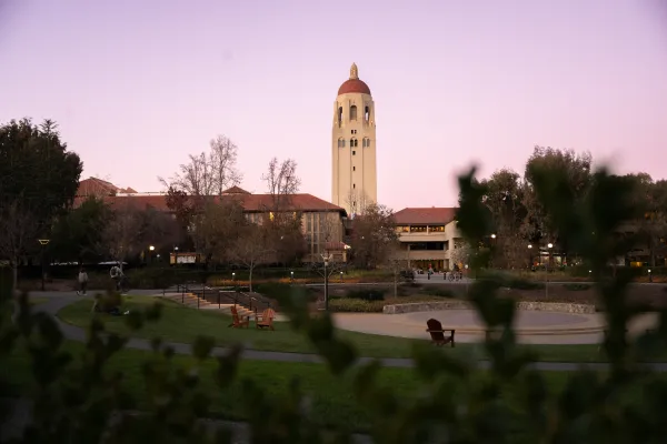A picture of Hoover Tower.