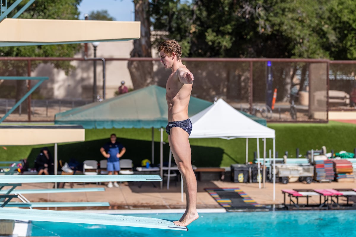 Sophomore Misha Andriyuk breaks decade-long Stanford diving record in Texas