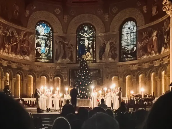 Christmas service at Memorial Church. (Photo: ANDREW GERGES/The Stanford Daily)