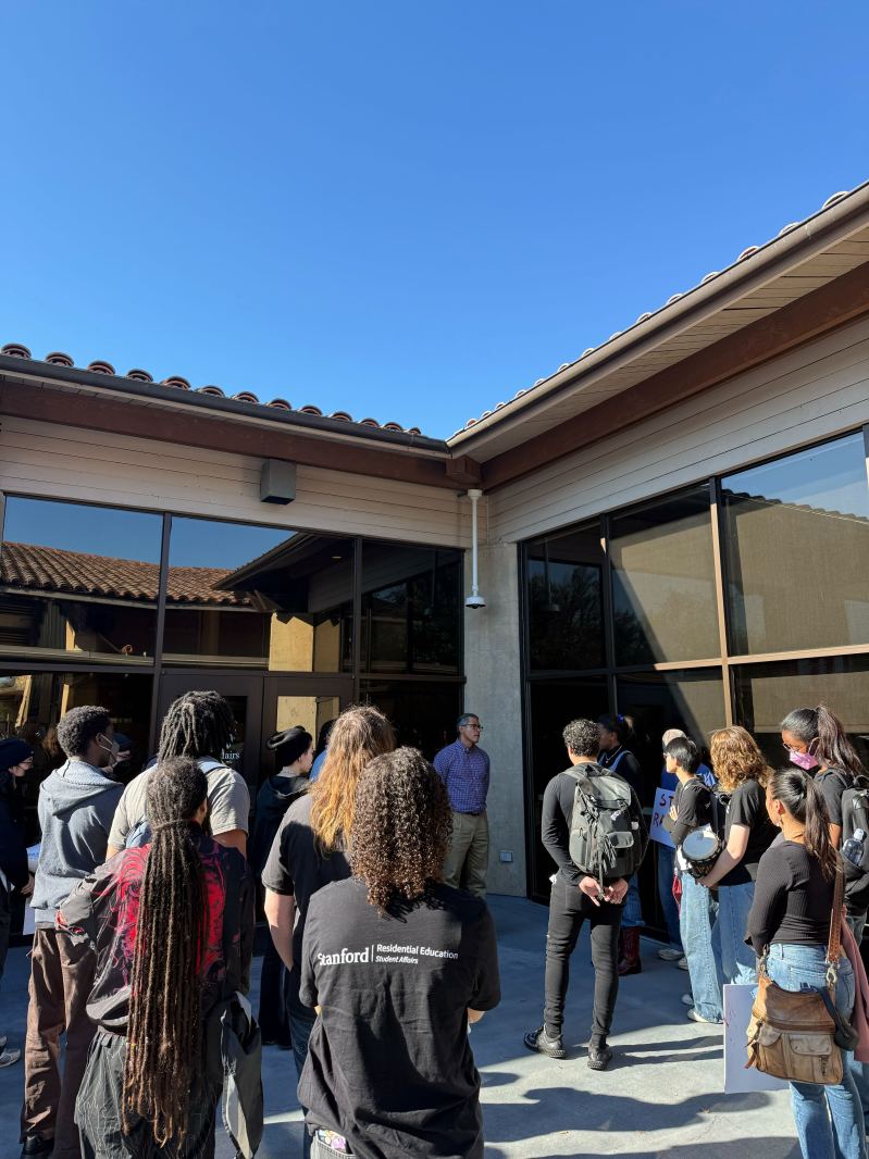 Resident Assistants present grievances to administration in 'march on the boss’ event 1 Resident Assistants present grievances to administration in 'march on the boss’ event