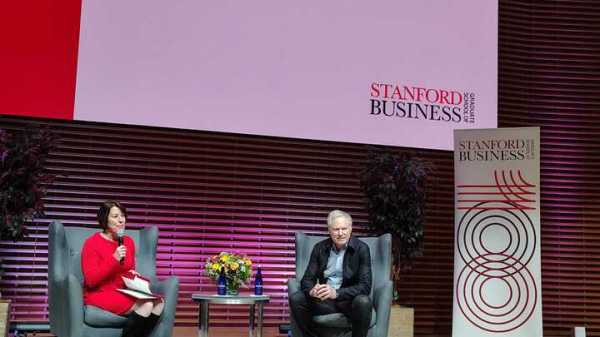 GSB Dean Sarah Soule (left) and Microsoft CSO Eric Horvitz (right).