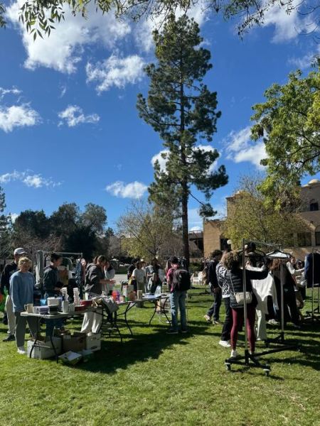 Students at White Plaza for Big Swap.