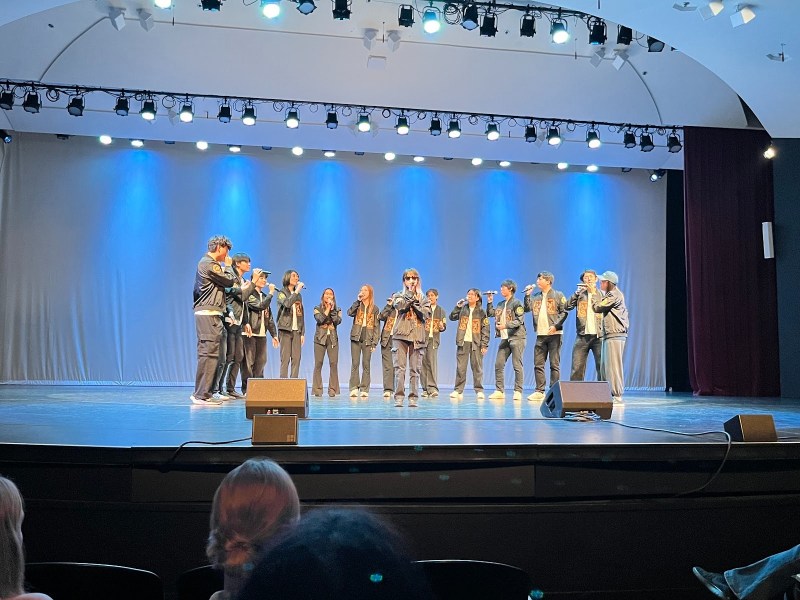 A cappella groups showcase vocal versatility at campus riff-off 5 A cappella groups showcase vocal versatility at campus riff-off