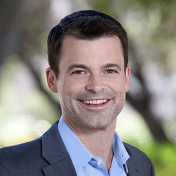 Headshot of Robb Willer