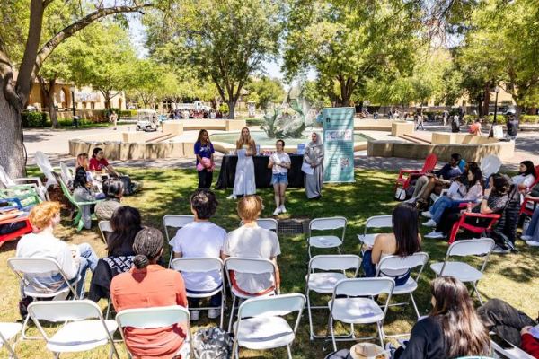 PEERs holds Fentanyl Awareness Day Naloxone Training in White Plaza. (Courtesy of Katherine Healzer)