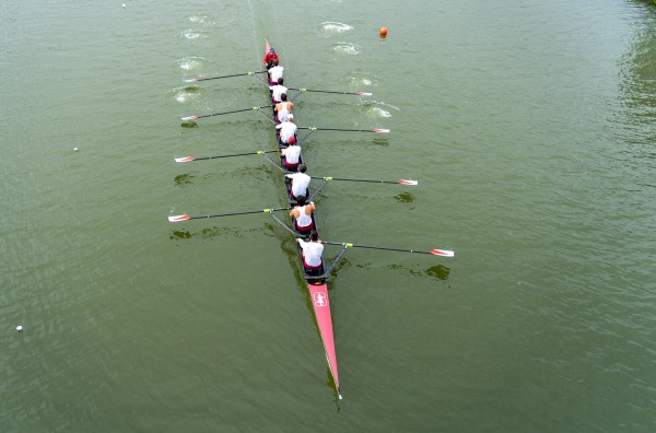Stanford men's rowing 1V8 during a regatta at Redwood Shores Lagoon (Photo: Fausto Ibarra/ISI Photos)