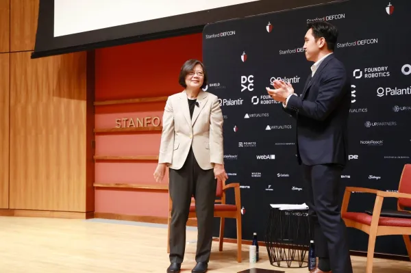 Former Taiwanese president Tsai Ing Wen and moderator Gordon Kim at the Stanford DEFCON opening keynote. (Courtesy of Gordon Kim)