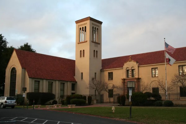 The exterior of Palo Alto High School